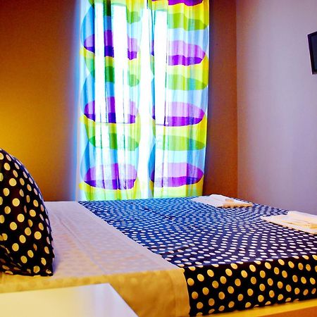 Bed And Breakfast Charming House 巴列塔 客房 照片
